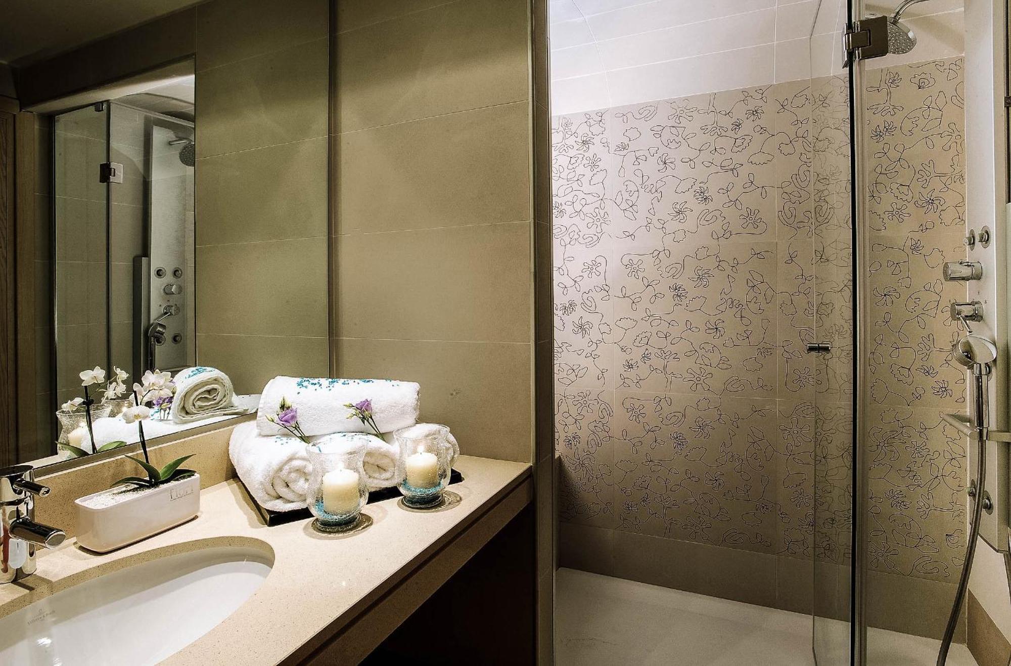 Chambre Supérieure avec Jacuzzi en Plein Air - Vue sur Montagne