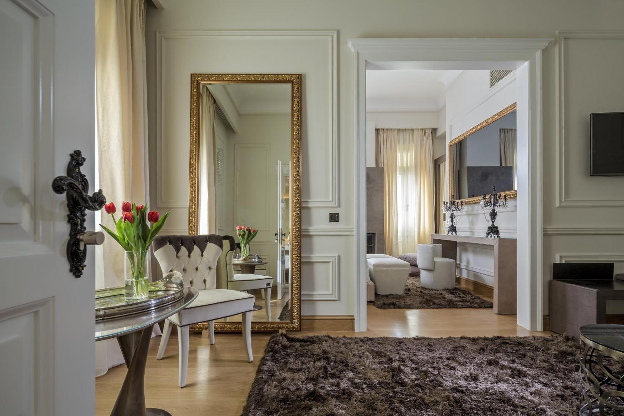 Luxury Family Room (2 Adults + 2 Children),959329528:JPEG