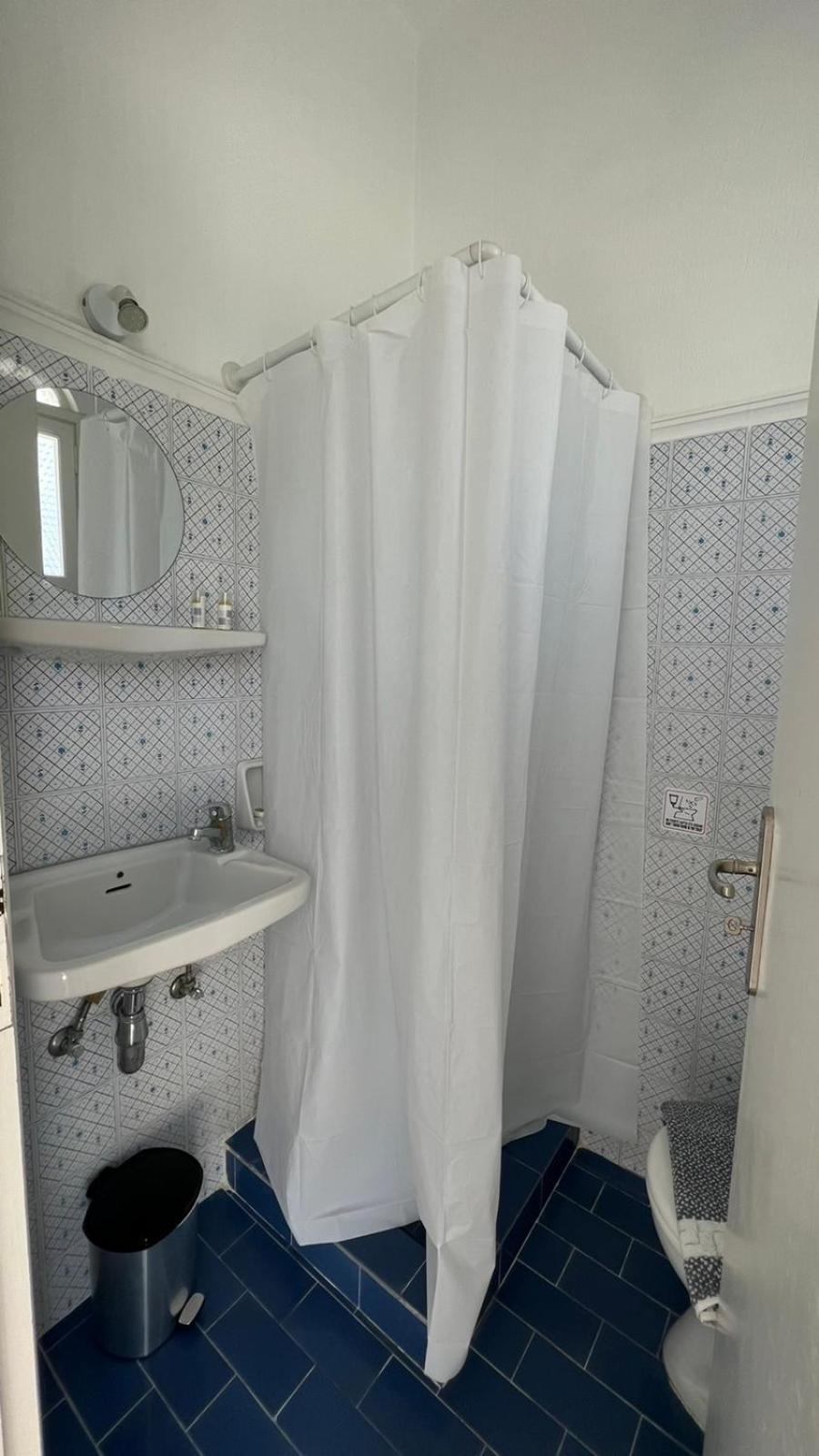Twin Room,1268124928:JPEG
