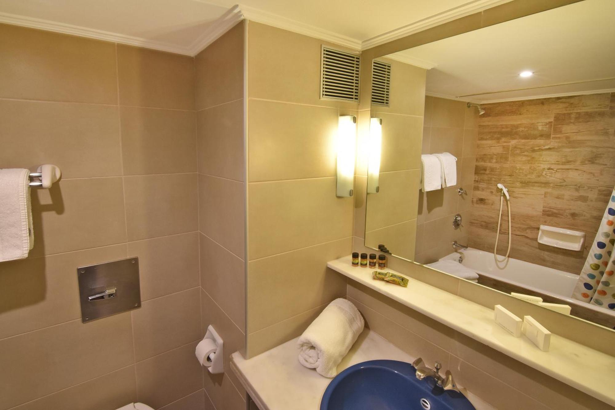 Premium Two-Bedroom Apartment Side Sea View