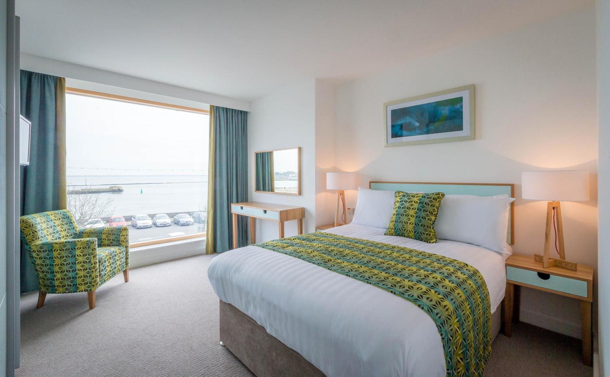 Exclusive Maisonette with Private Pool (Limited View)