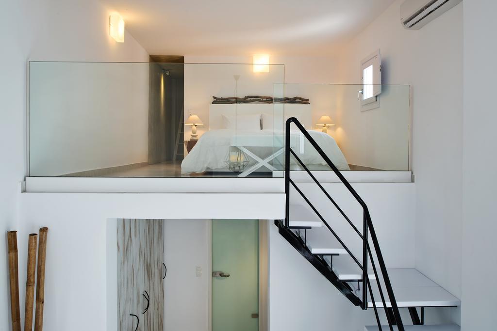 Suite with Private Pool,71582171:JPEG