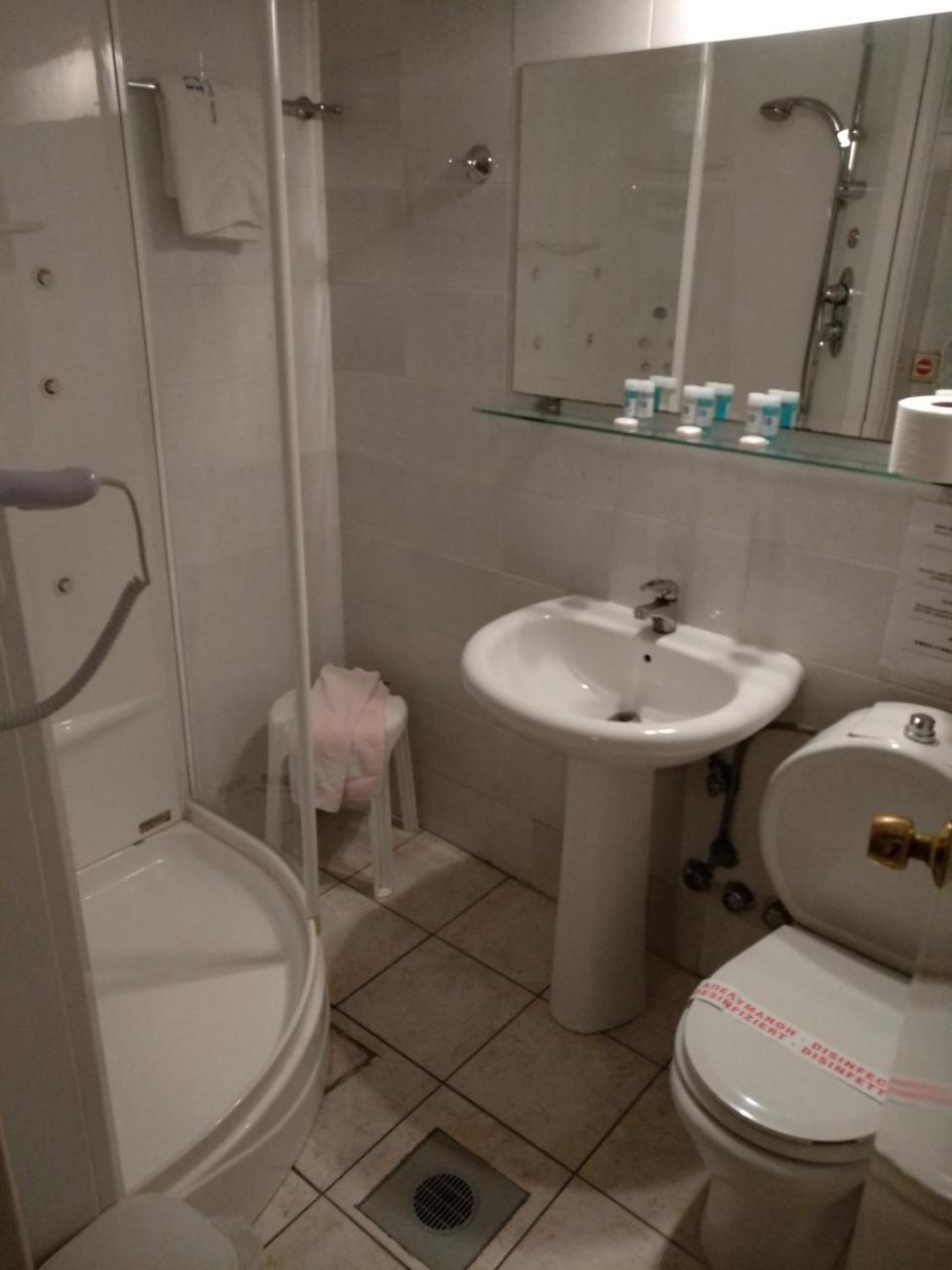 Classic Triple Room,718423717:JPEG