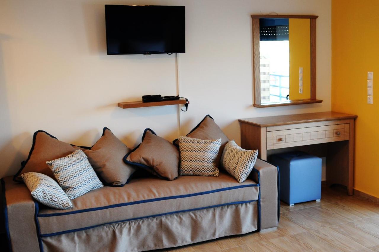 Quadruple Room with Side Sea View,833700512:JPEG