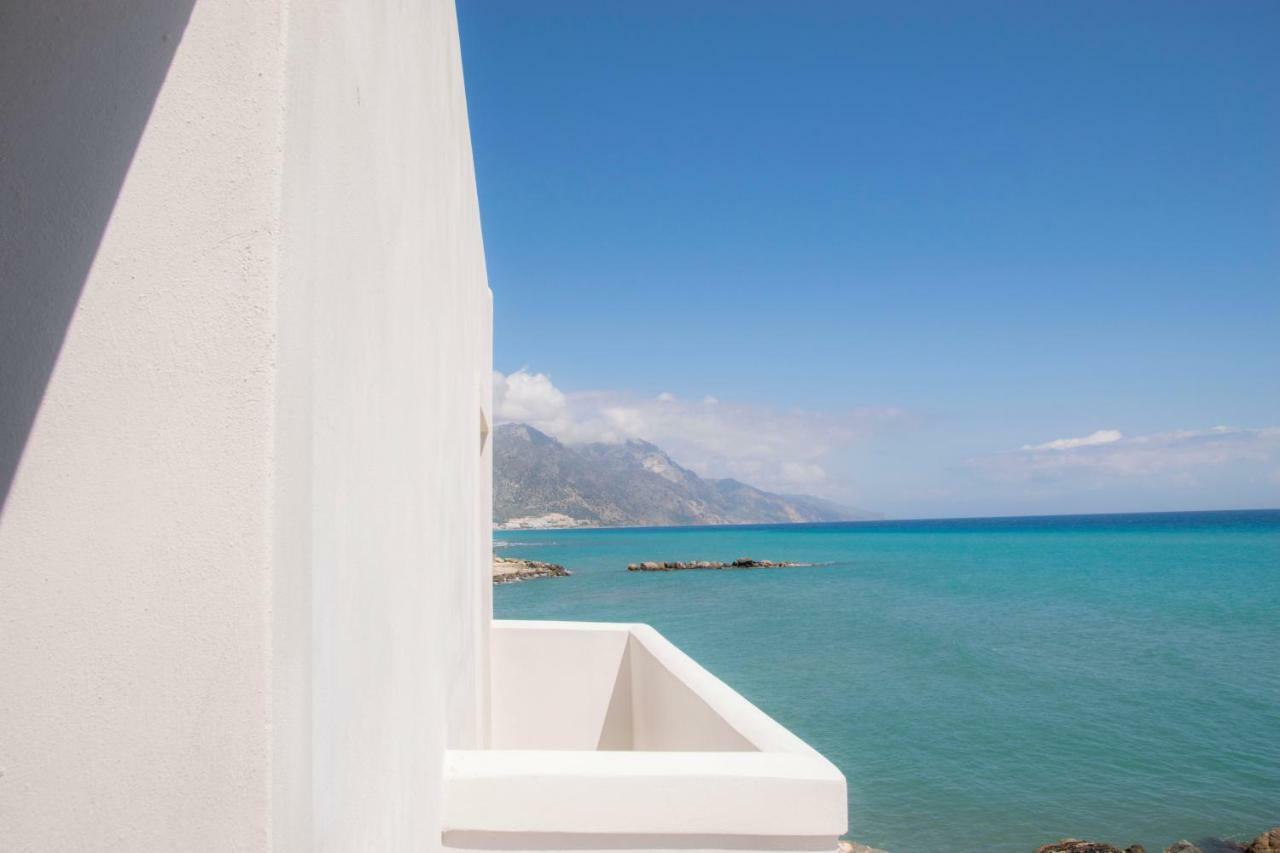 Camera Matrimoniale con Balcone e Vista Mare