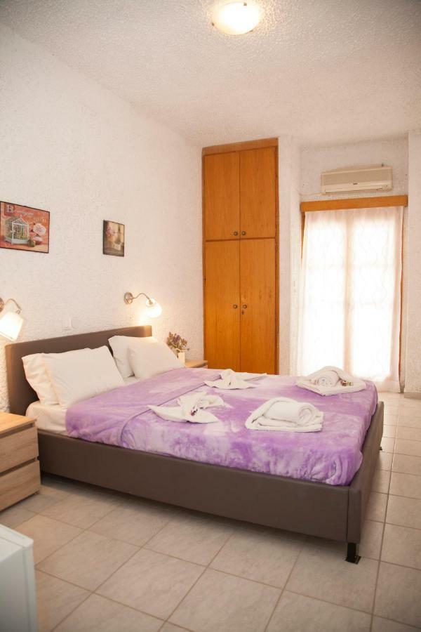 Double or Twin Room with Sea View,790467561:JPEG