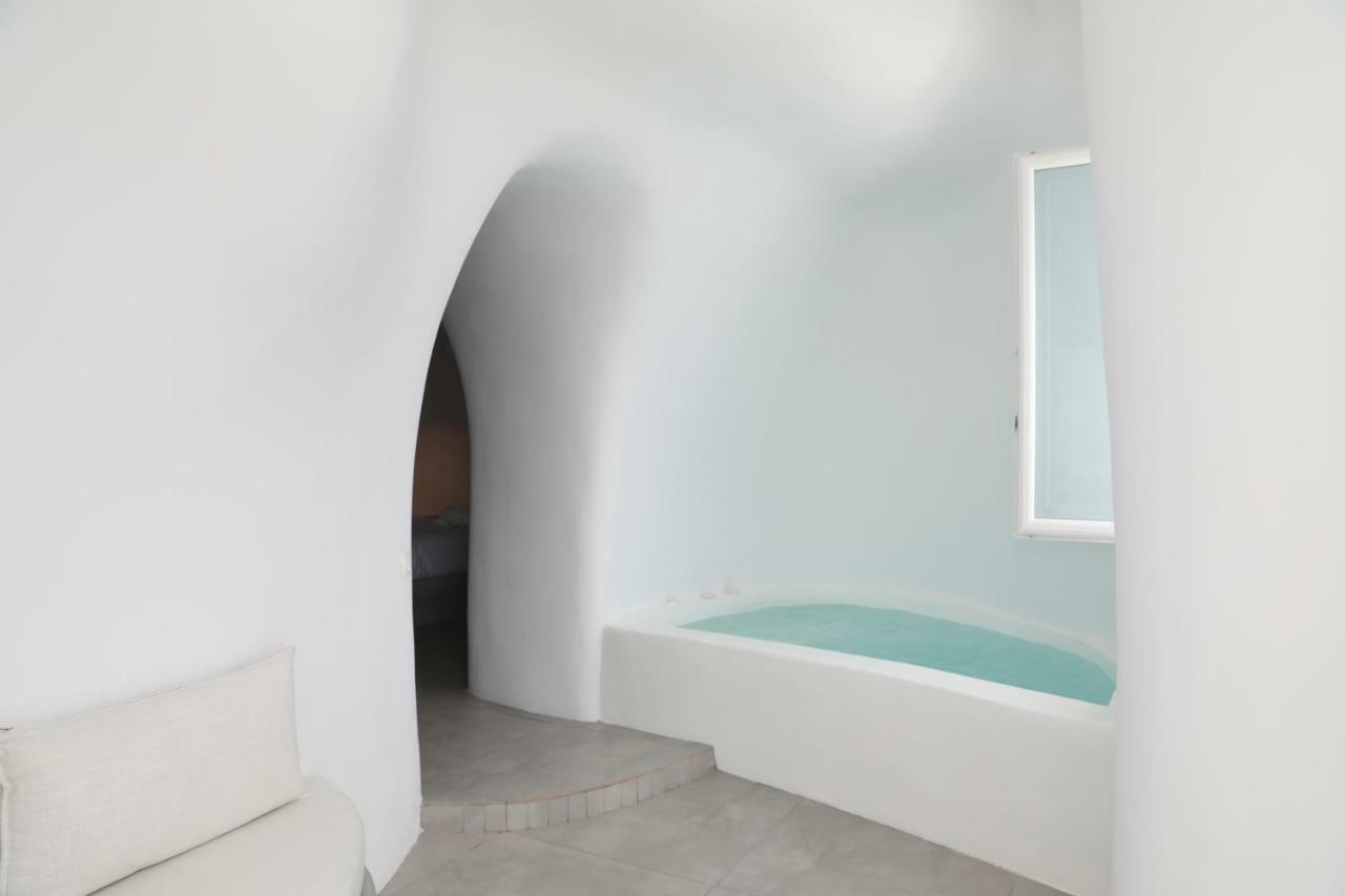 Cave Suite with Caldera View and Hot Tub,791442597:JPEG
