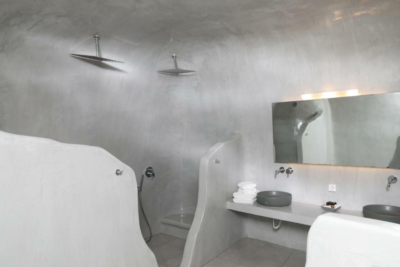 Cave Suite Caldera View Hot Tub