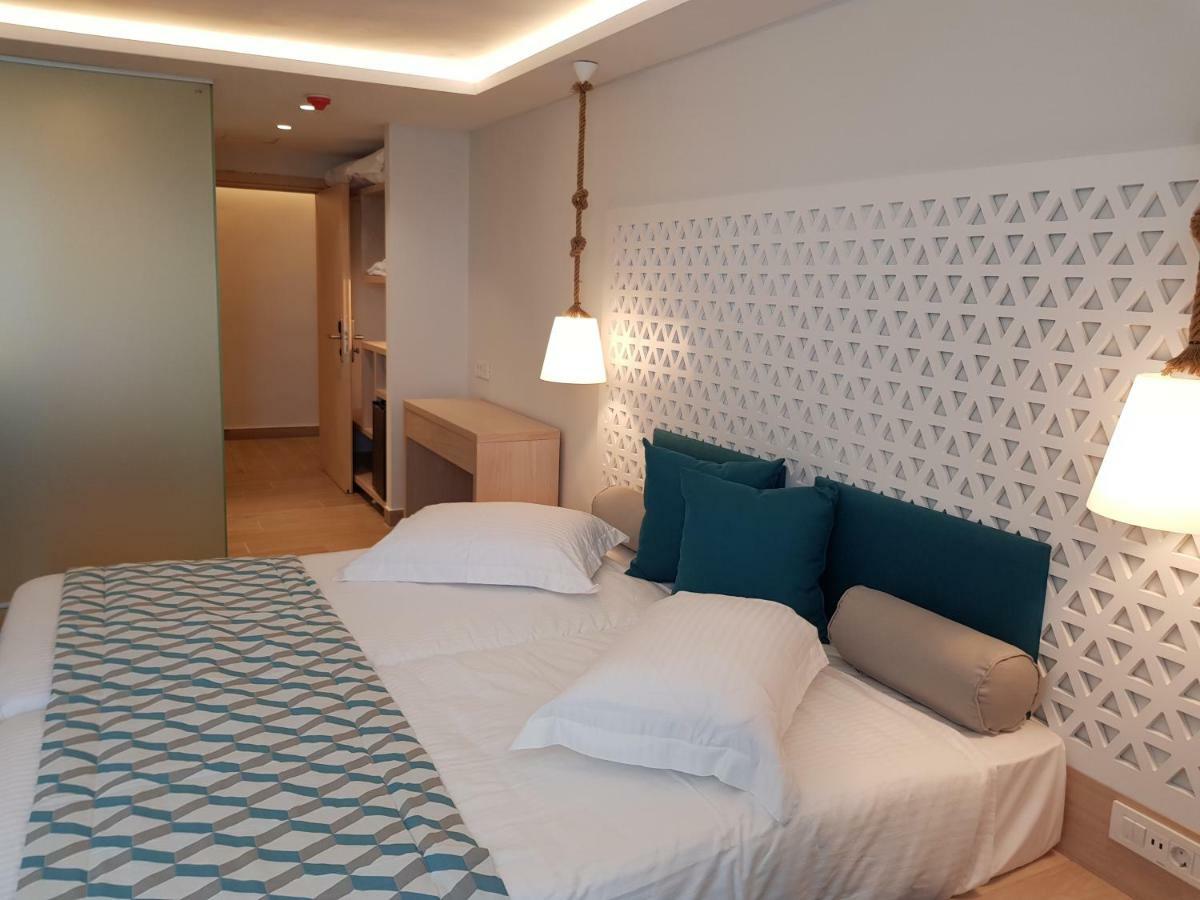 Single Room,906326812:JPEG