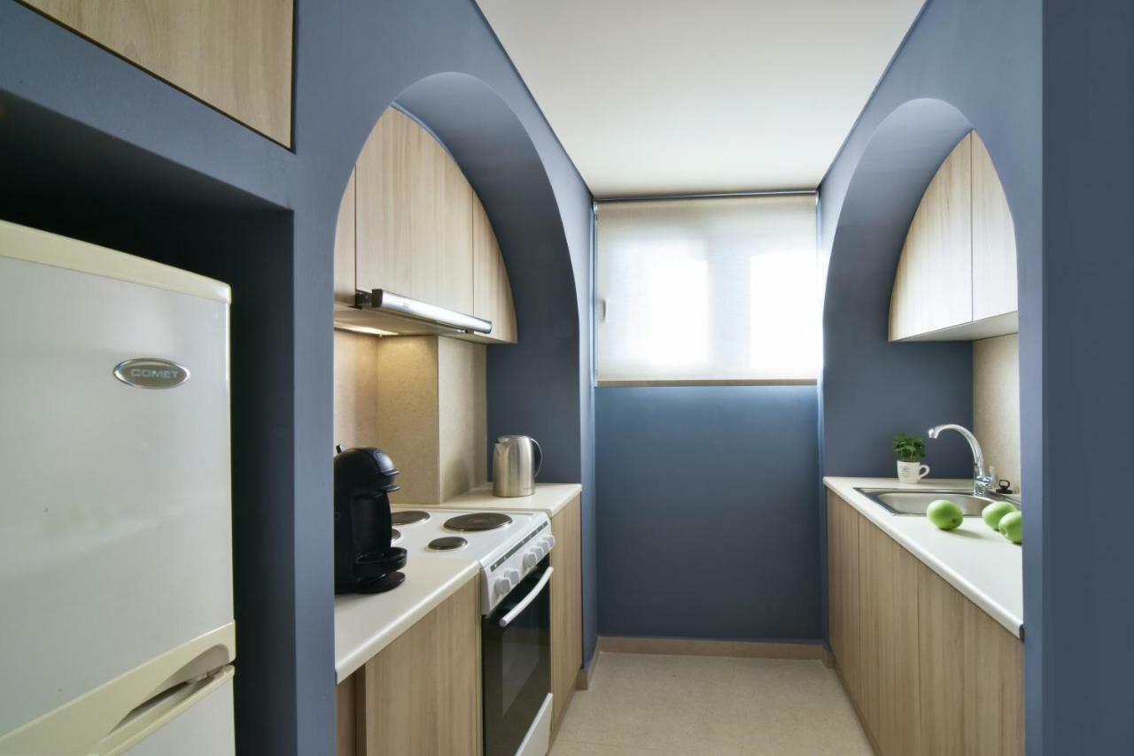 Premium One-Bedroom Apartment Side Sea View