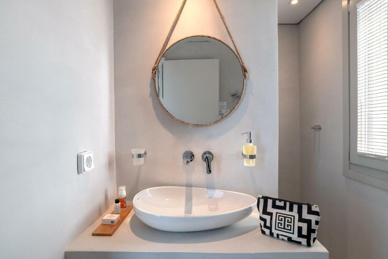 Double Suite Sea View Jetted Tub