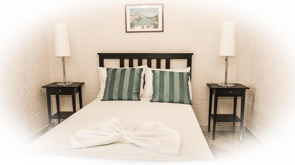 Single Room,80275764:JPEG