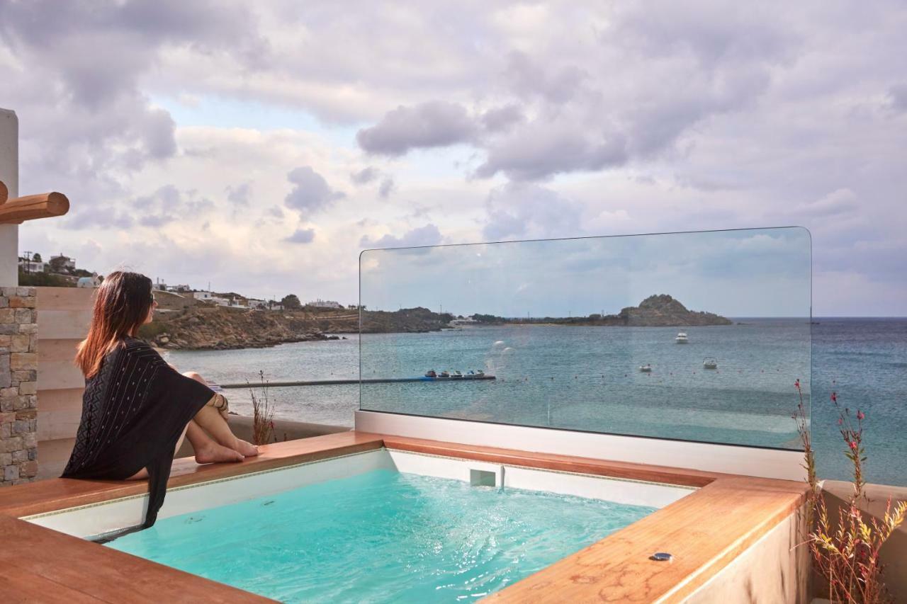 Suíte Deluxe com Banheira de Hidromassagem e Vista do Mar