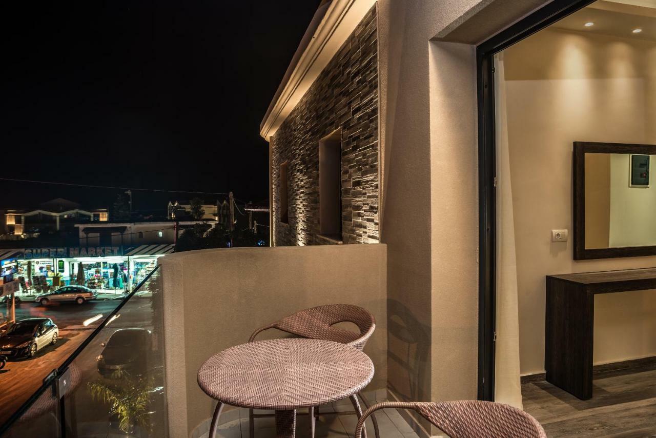 Deluxe Double or Twin Room City View