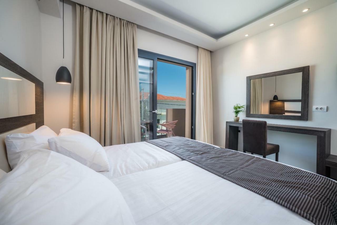 Deluxe Double or Twin Room City View