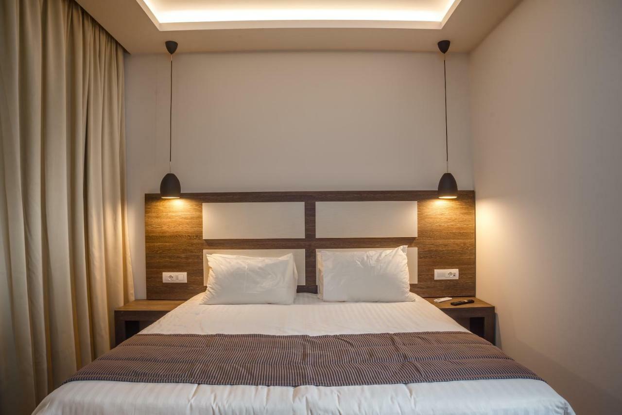 Deluxe Double or Twin Room City View