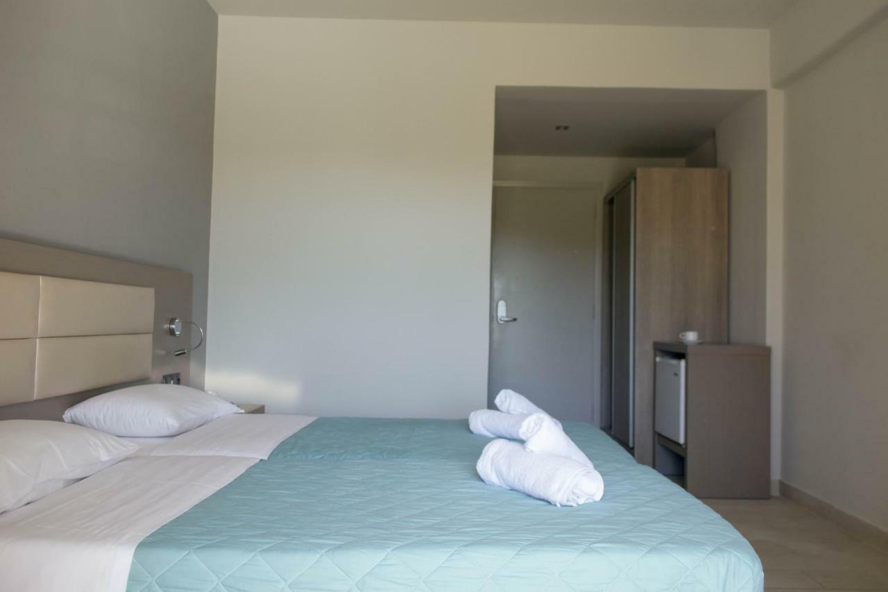 Superior Double or Twin Room,808035036:JPEG