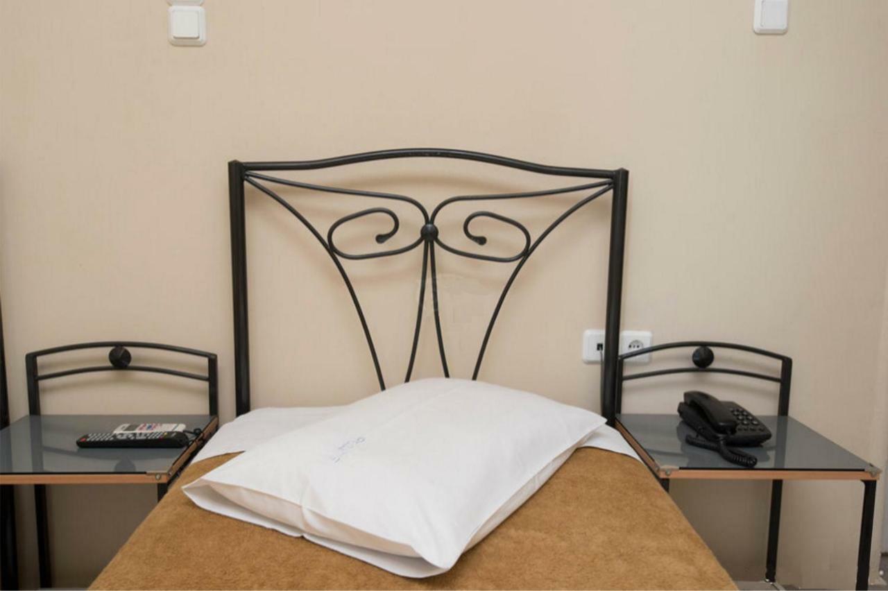 Single Room,811574610:JPEG