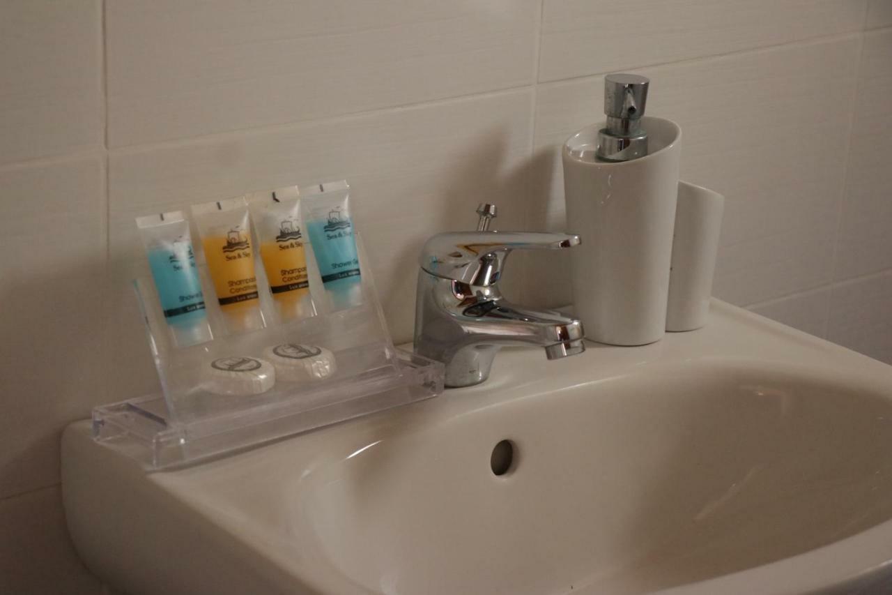 Twin Room with Terrace,815345579:JPEG