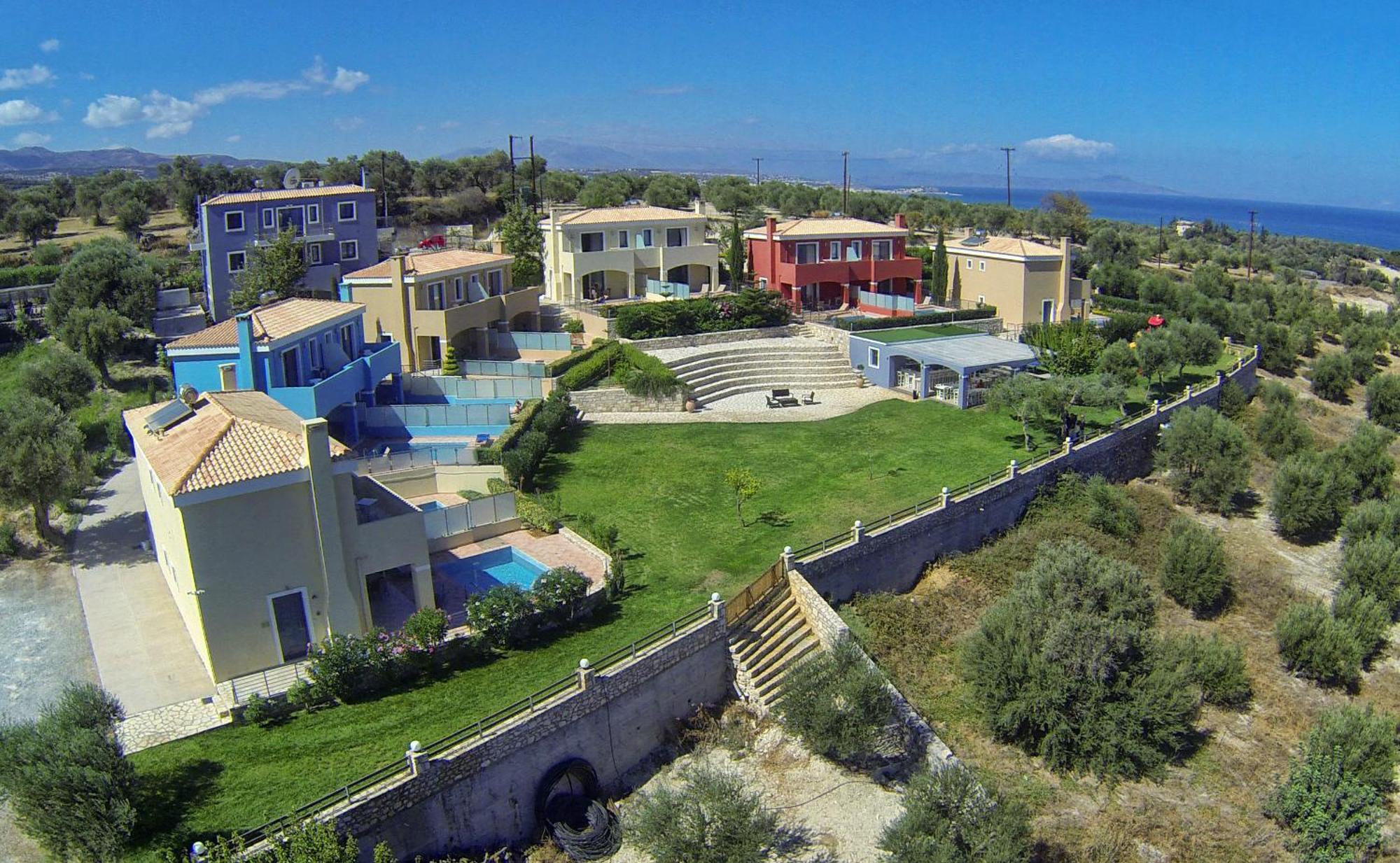 Villa mit 2 Schlafzimmern, eigenem Pool und Meerblick