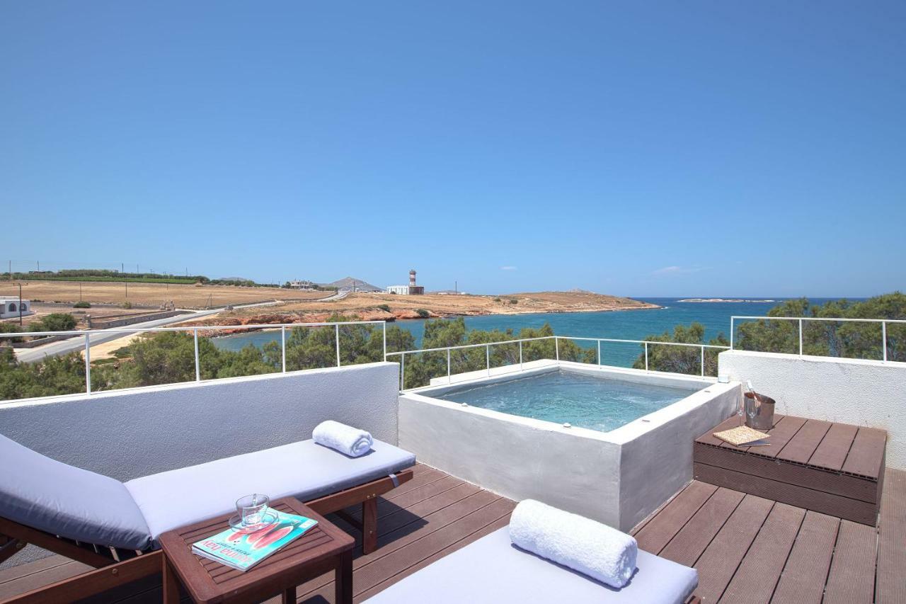 Superior Family Suite Outdoor Jetted Tub & Sea View