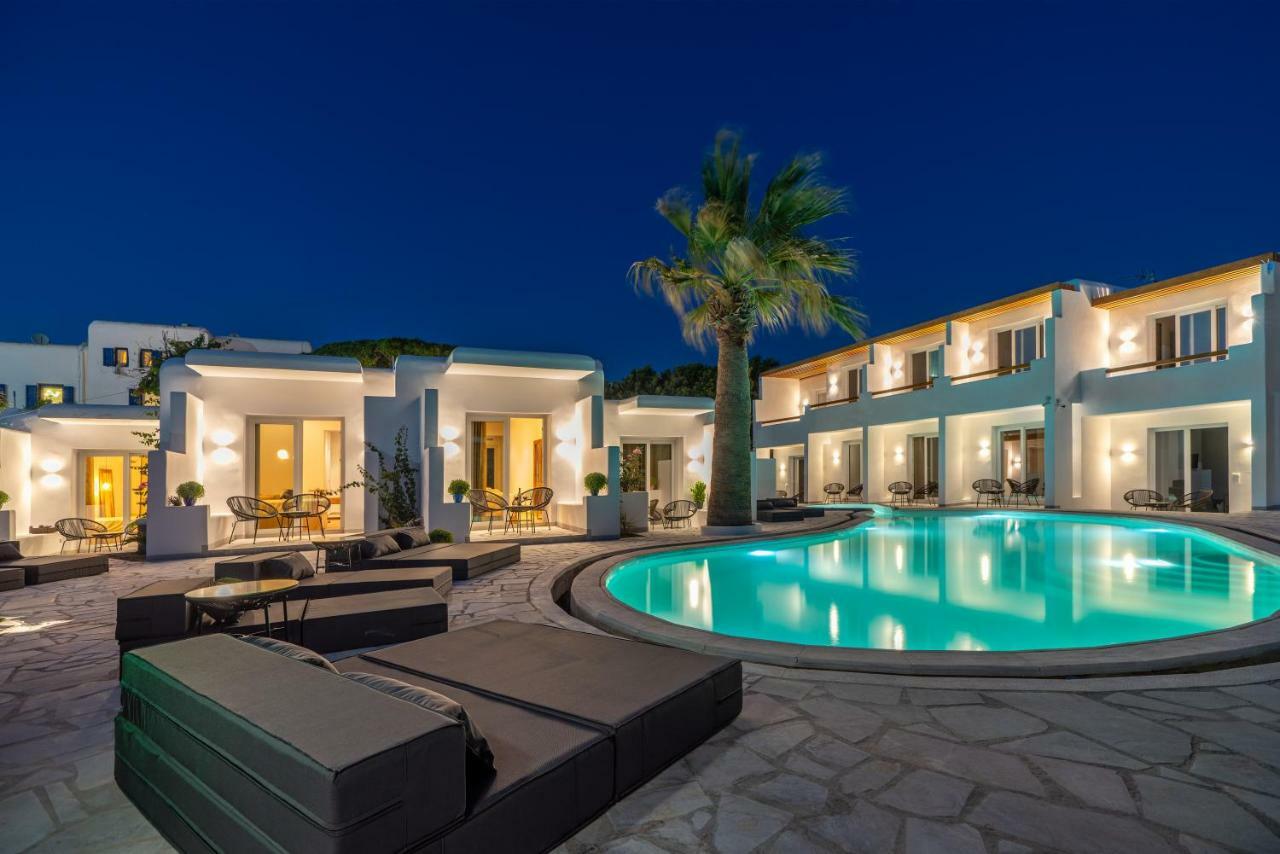 Deluxe Suite with Pool View,834934253:JPEG