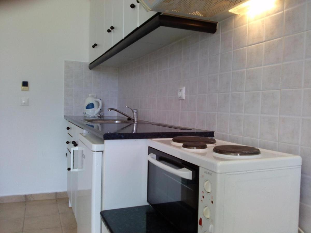 One-Bedroom Apartment,913951462:JPEG