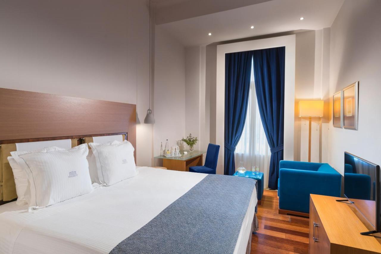 Executive Double Room with Urban View