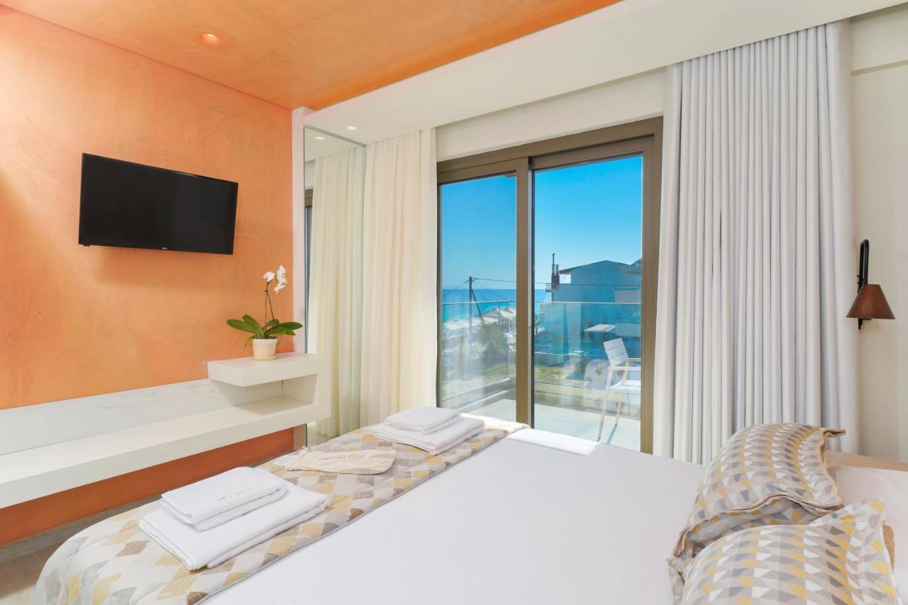 Two-Bedroom Apartment Sea View