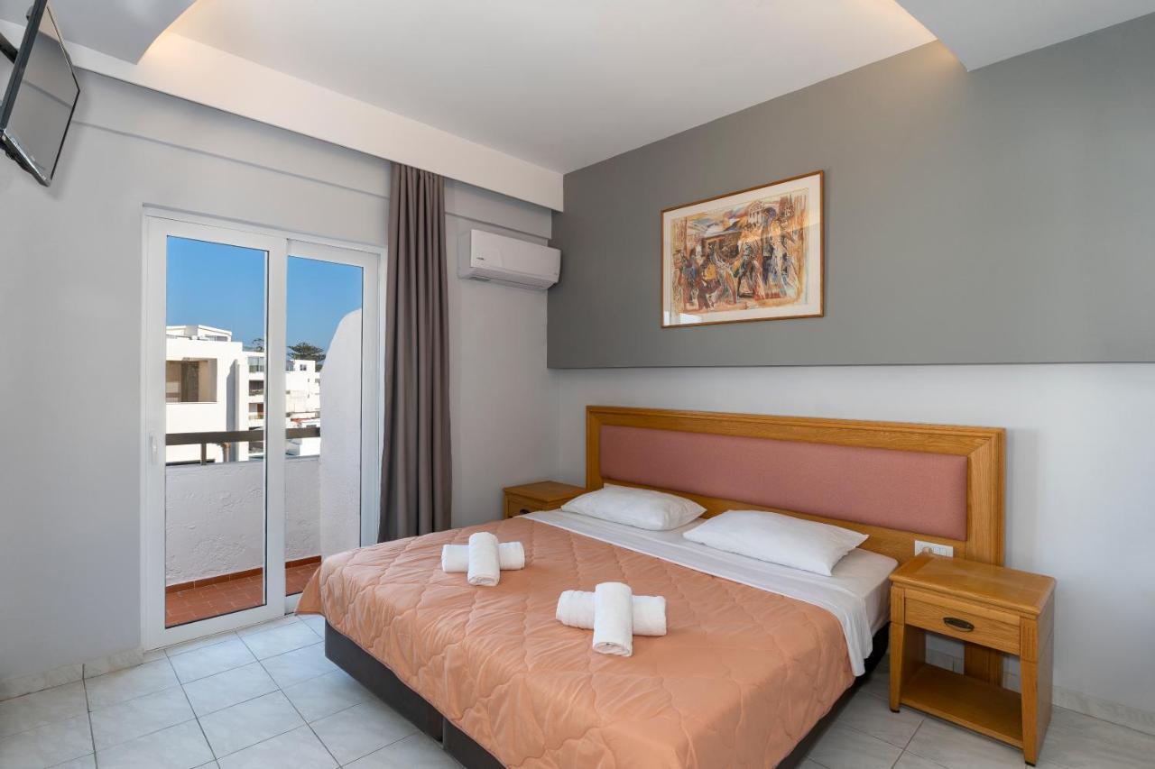 Chambre Triple avec Terrasse