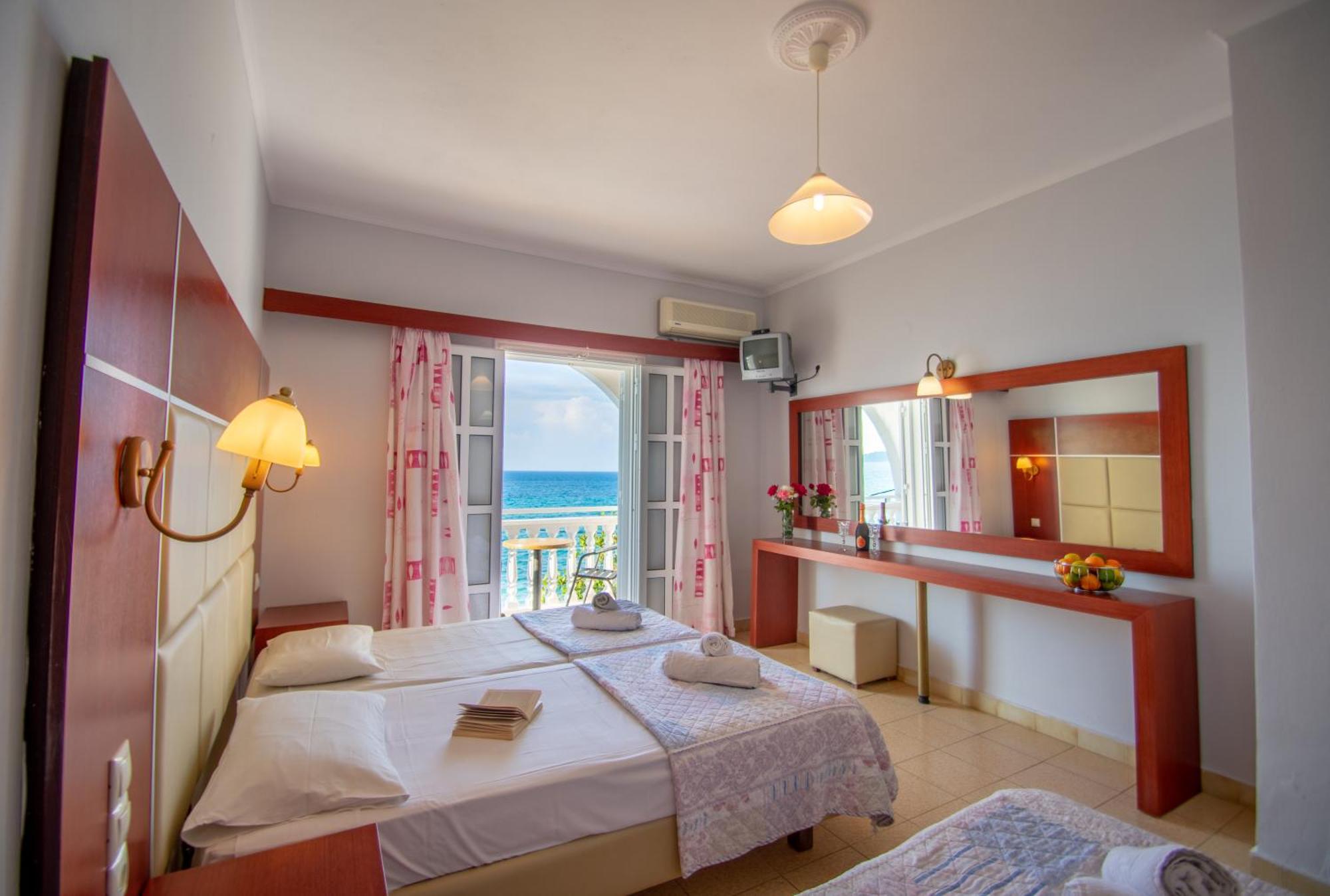 Triple Room Sea View