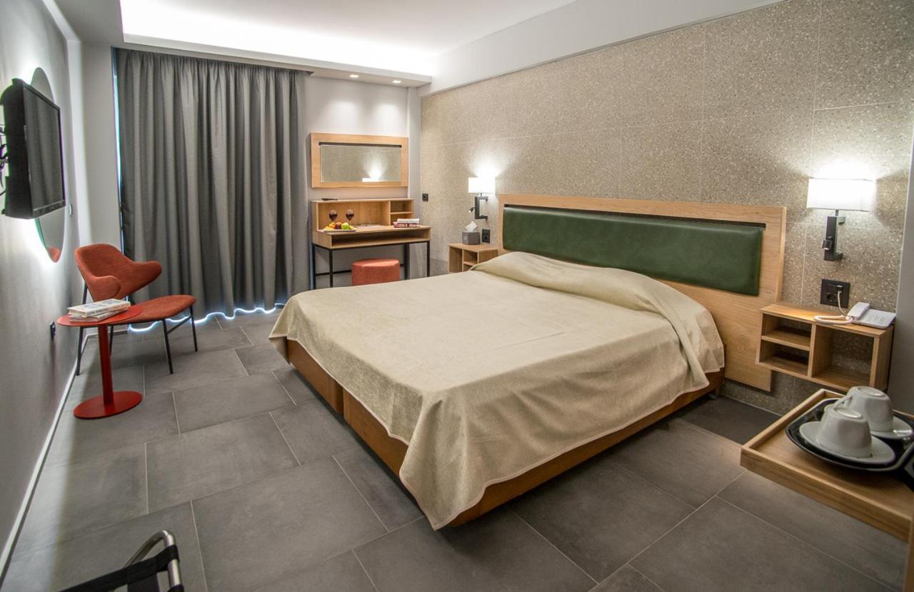 Superior Double or Twin Room Garden or City View