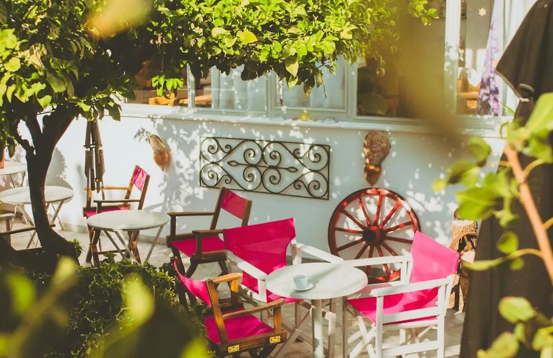 Aphrodite Art Hotel Aegina-1
