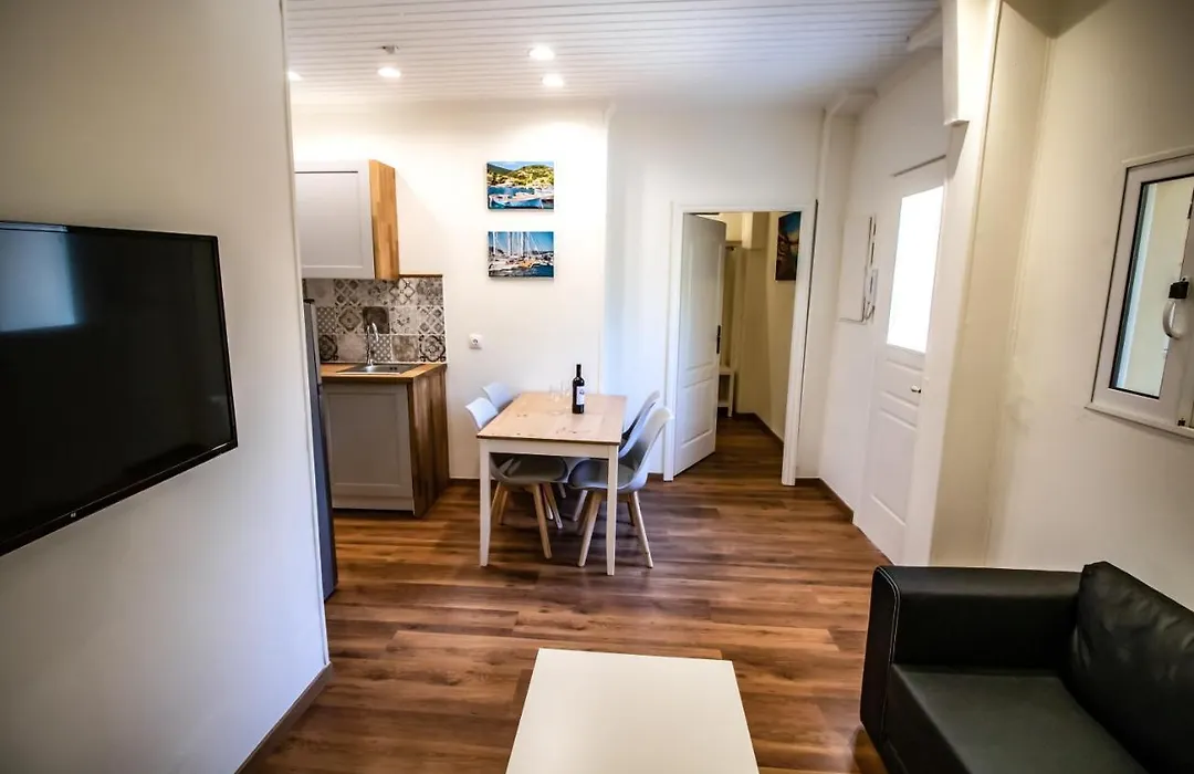 Levkosh Apartments At Lefkada'S Heart-1