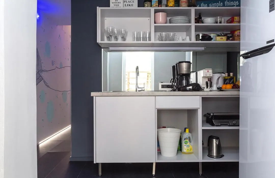 LOC HOSPITALITY Urban Den-1