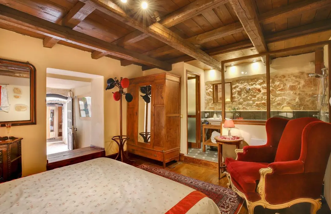 Museum Hotel George Molfetas-1