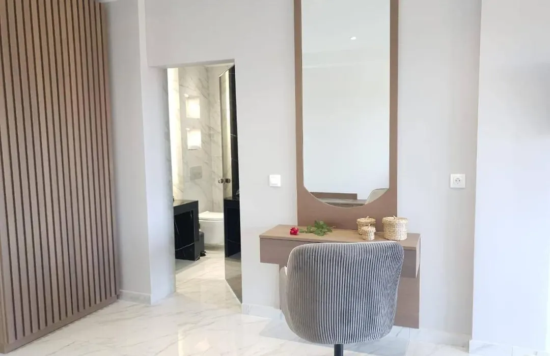 V Luxury Suites-1