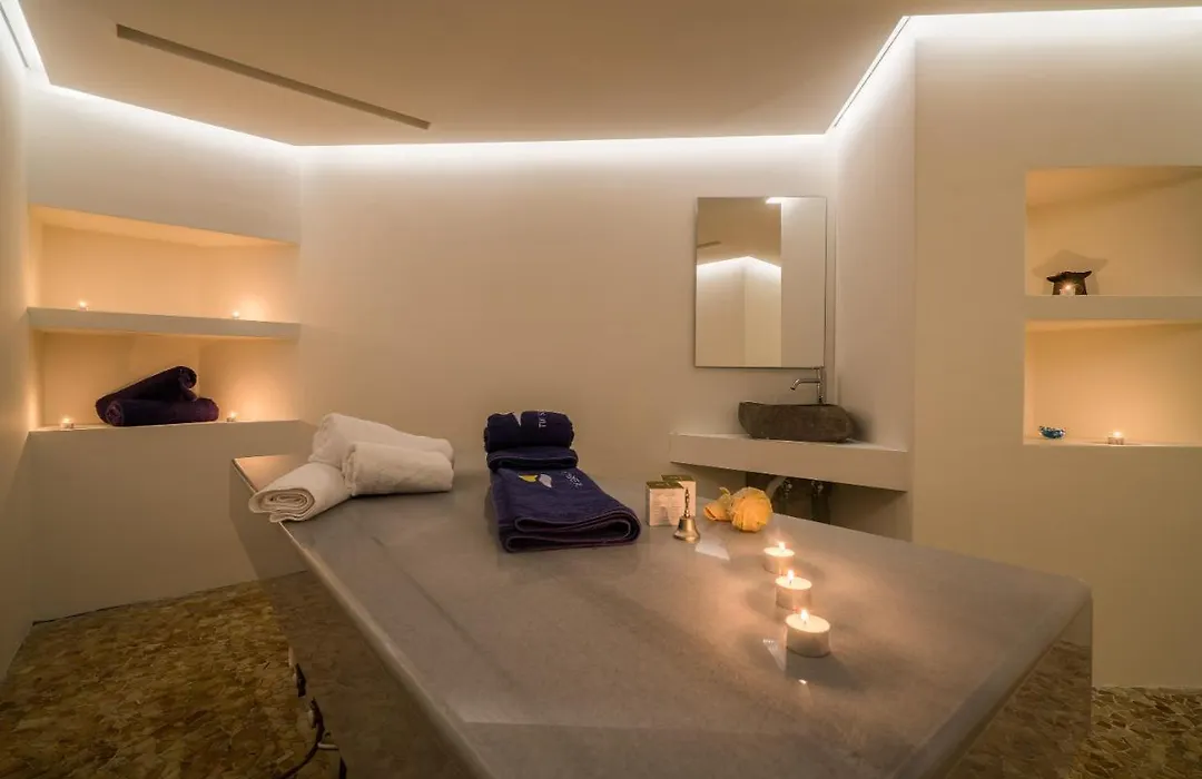 Caravel Suites - Adults Only-1