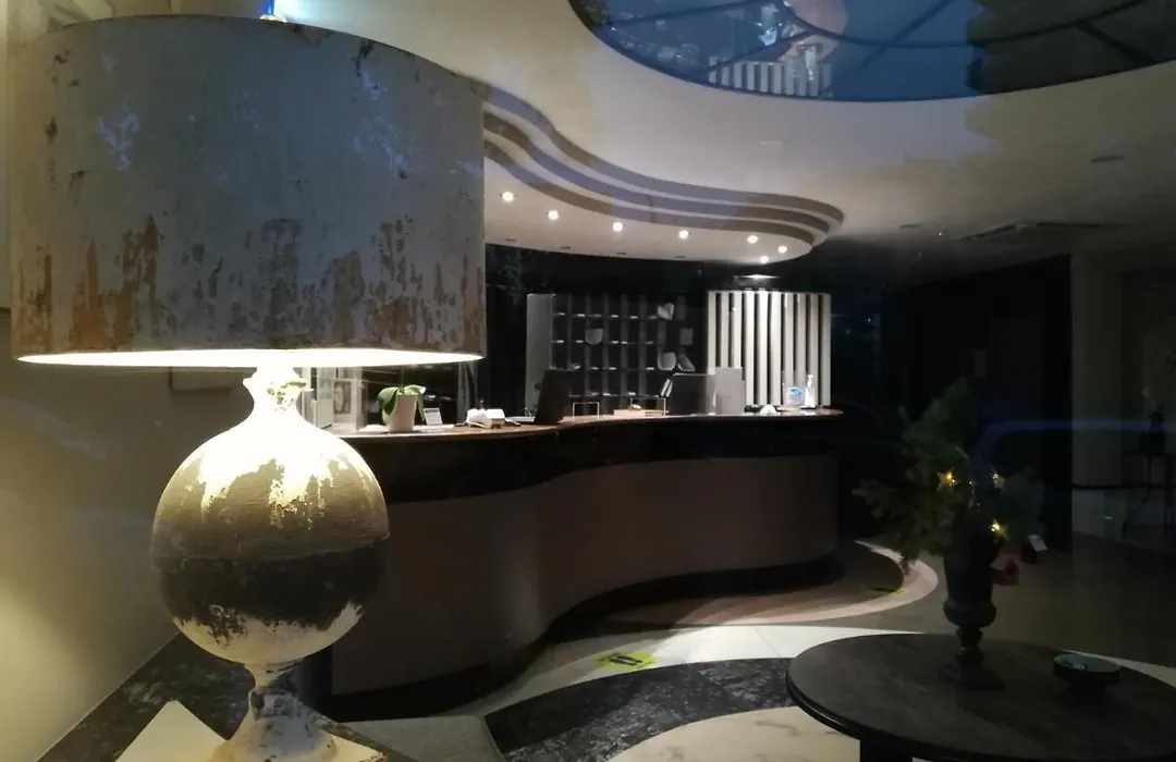 Esperia-1