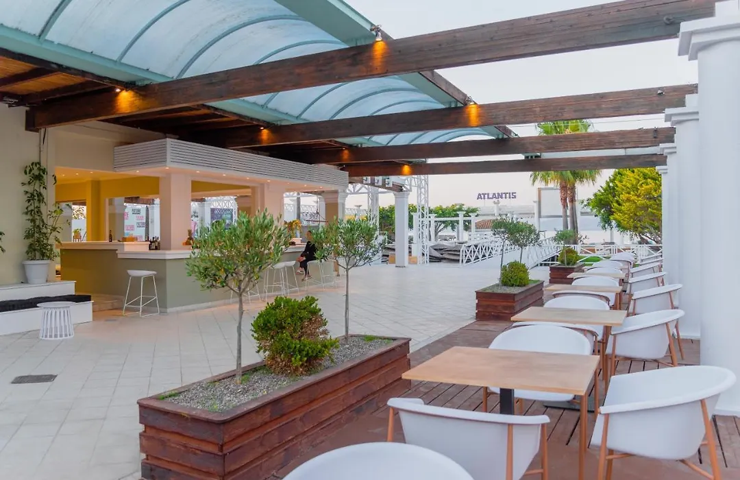 Olive Grove Beachfront Apartments & Seaview Suites (Adults Only)-1