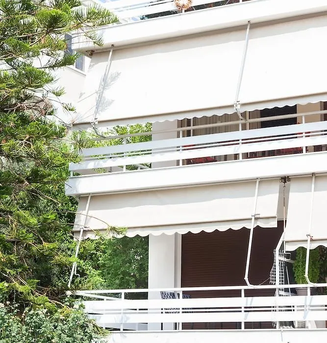 Bright Cozy Aprt In Glyfada-1