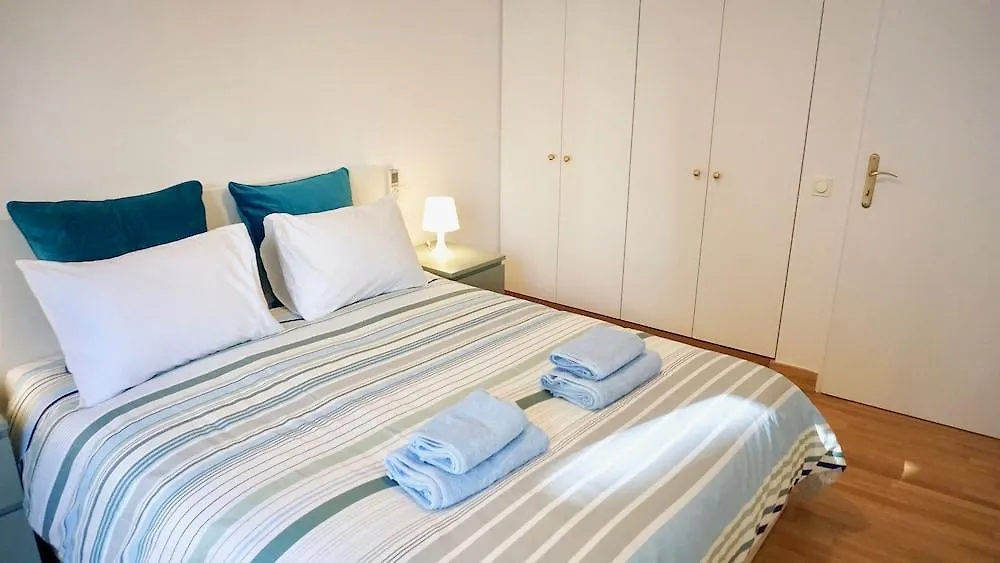 Central & Elegant Apt In Athens-1