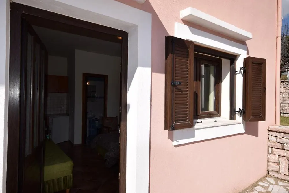 Ξενώνας Mountain House-1