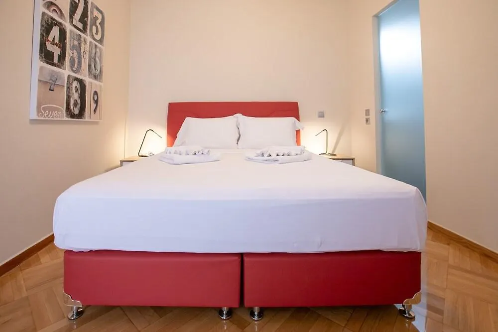 Luxurious 5 Bedroom-3 Bathroom Apartment 2- Athens-1