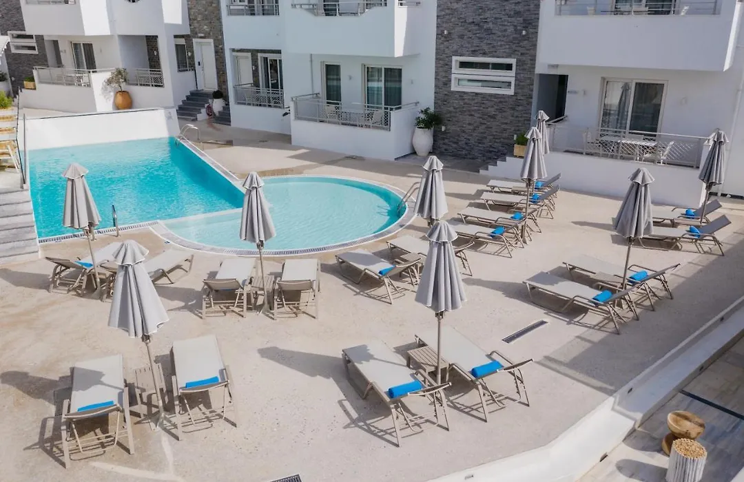 Cyano Hotel-1