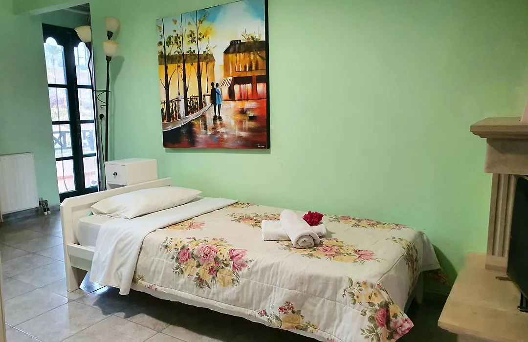 Dioskouroi Apts-1