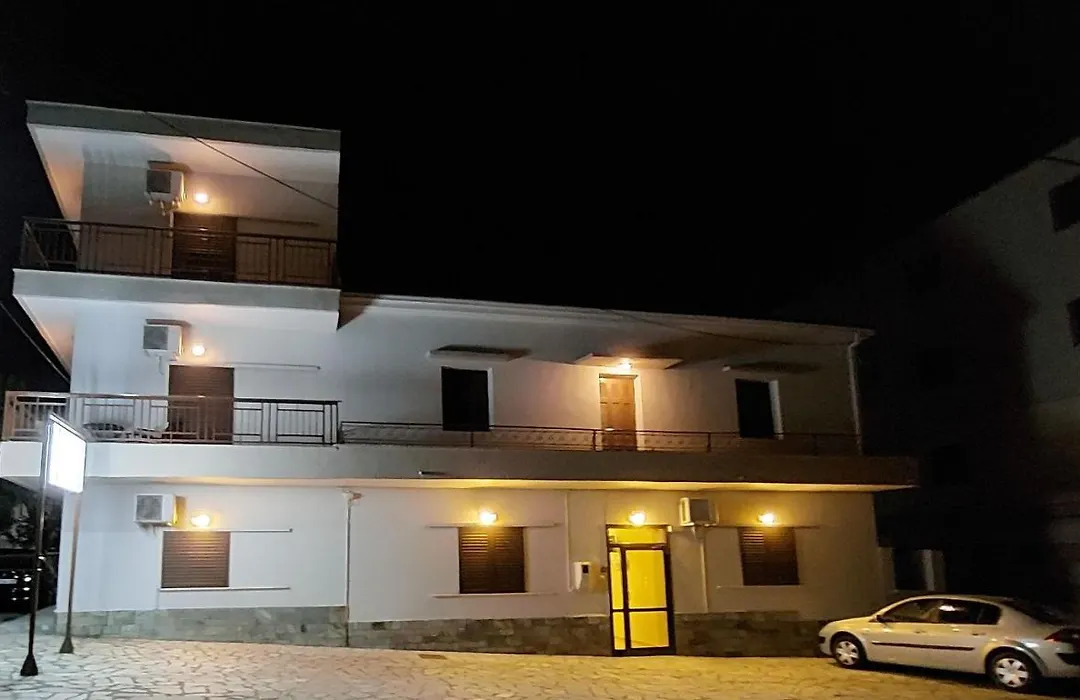 Polemarhos Guest House 9-1