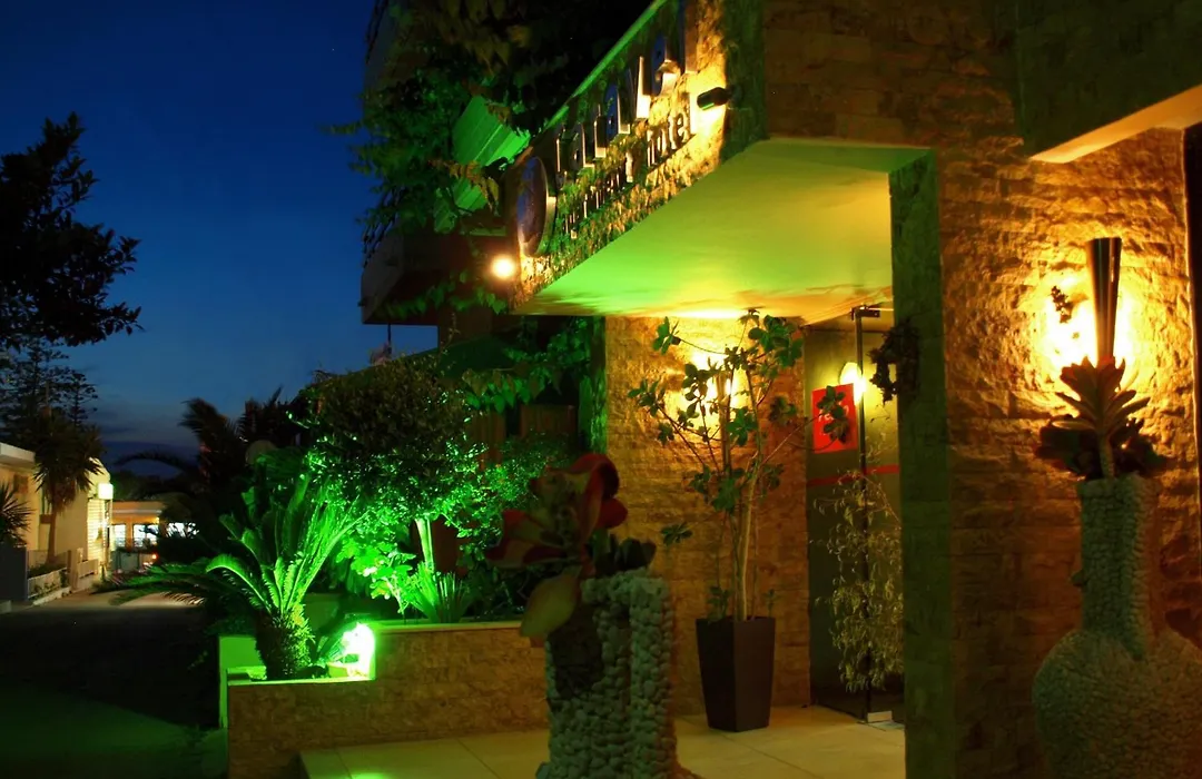 Caravel Hotel Apartments-1