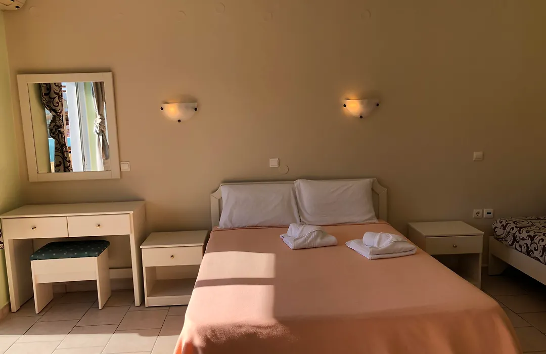 Epis Hotel-1