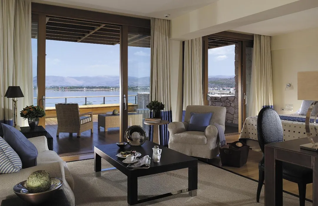 Amphitryon Hotel-1